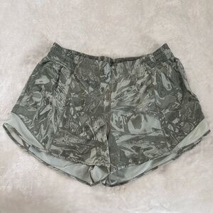 Lululemon Team Canada Hotty Hot High-Rise Short 4" *COC Logo